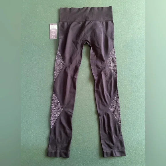 Nux Geneva Yoga Leggings NWT - Picture 4 of 6
